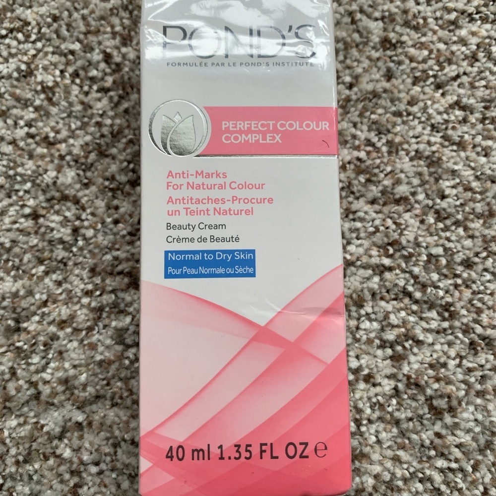Pond's Perfect Colour Complex Beauty Cream - Picture 2 of 4